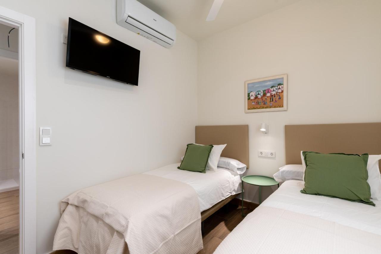Apartamentos Cervantes 17 Sevilla Exterior foto